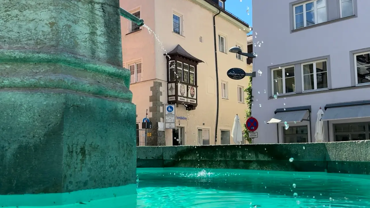 Das Haus, Lindau Alter Schulplatz Brunnen
